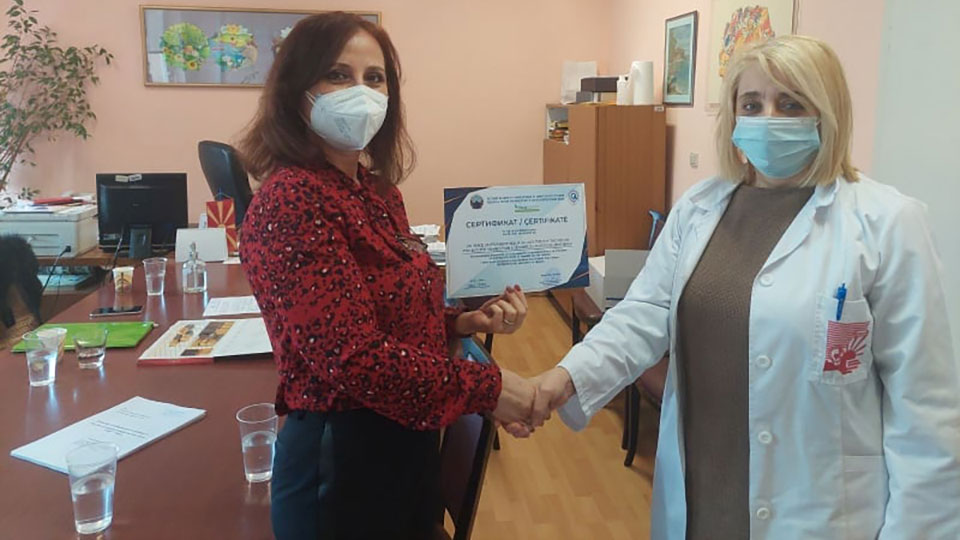 Drejtoresha e ACAISH ishte në një vizitë në ISHP Entin për rehabilitimin e dëgjimit, të folurit dhe zërit në Shkup